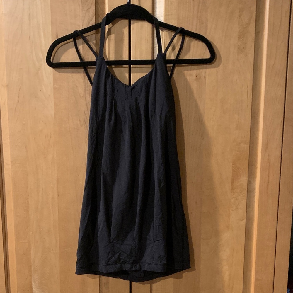 Lululemon flow top